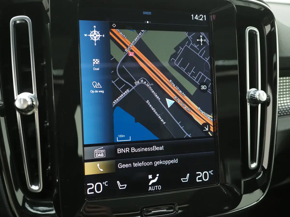 1.5 T5 R-Design | Panoramadak | Leder | Trekhaak | Harman/Kardon | Keyless | Camera | Carplay