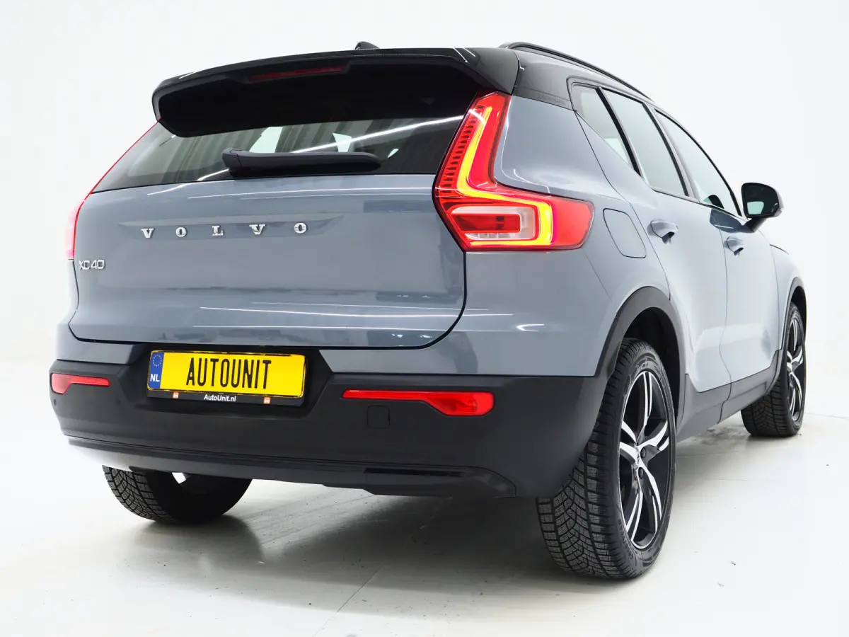 1.5 T5 R-Design | Panoramadak | Leder | Trekhaak | Harman/Kardon | Keyless | Camera | Carplay