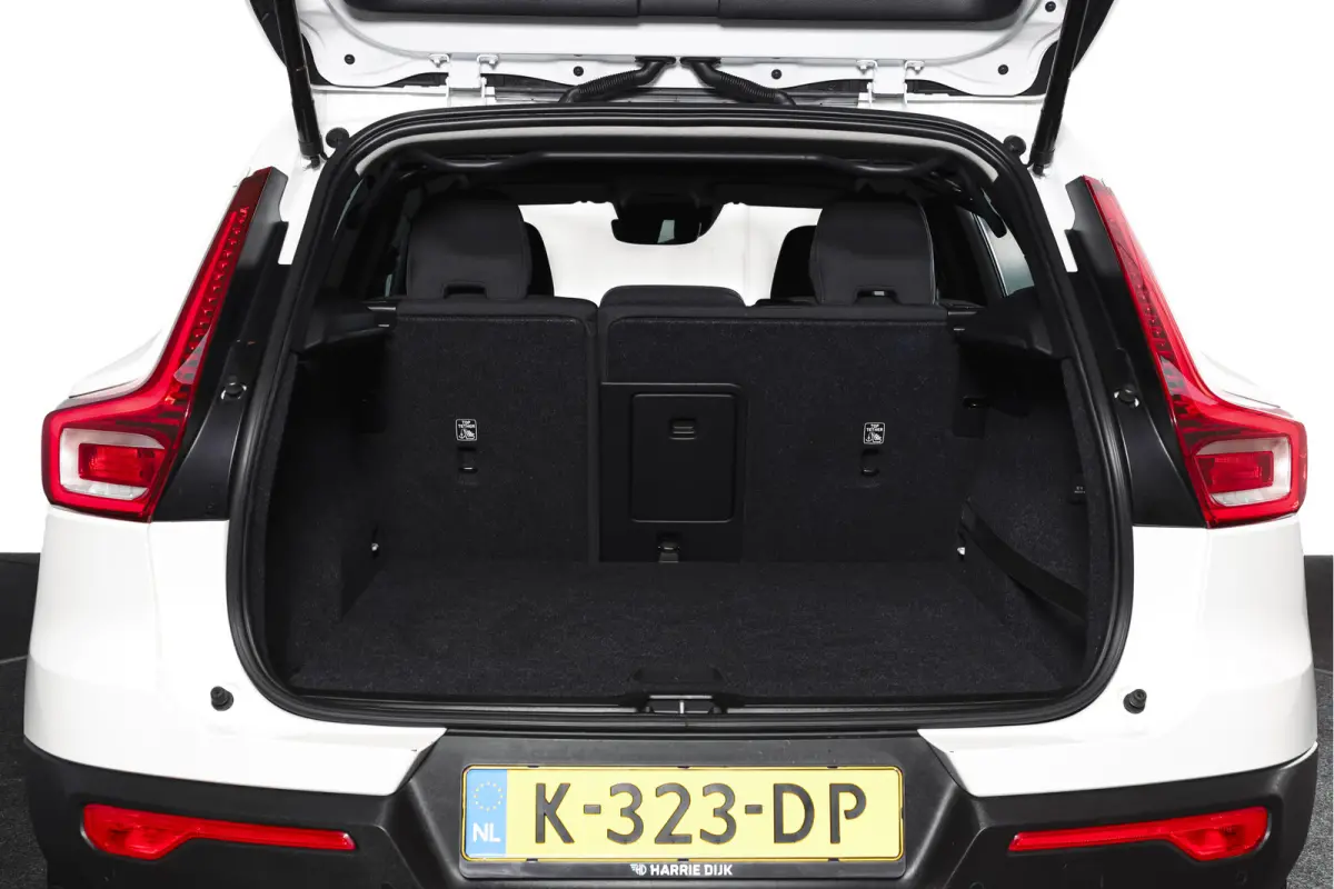 1.5 T3 Business Pro 164 PK | Elek. Trekhaak | Dig. Cockpit | Adapt. Cruise | PDC | NAV + App. Connect | ECC | Elek. Klep | LM 18" |