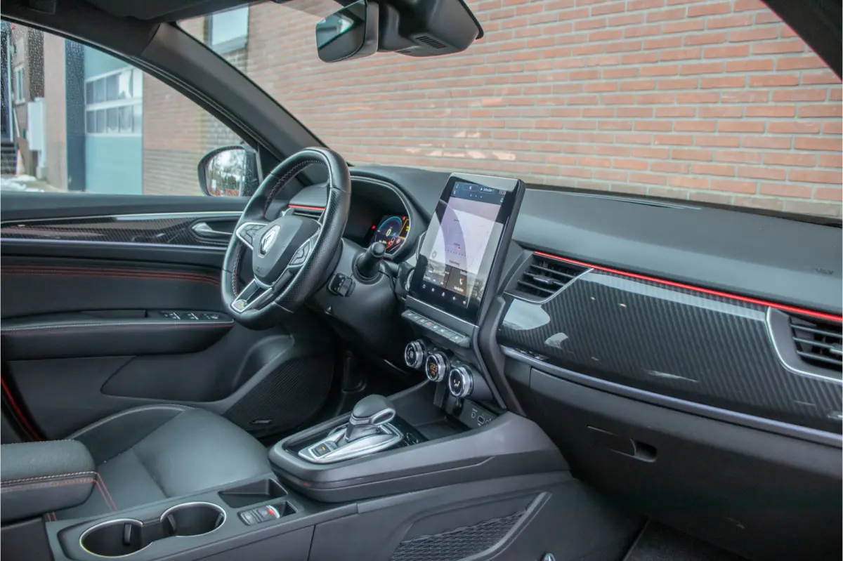 1.6 E-Tech R.S. Line, Origineel NL, Bose, Trekhaak, Adaptive Cruise, Carplay, Stoel & Stuurverwarming, Full LED, Camera.