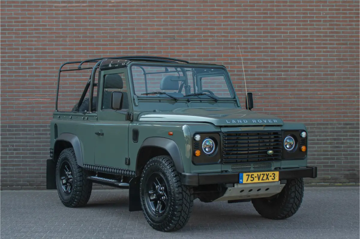 2.4 TD Soft Top E, 78.000km NAP, Origineel NL, Trekhaak, Elektrische ramen, Radio/CD, Centrale vergrendeling.