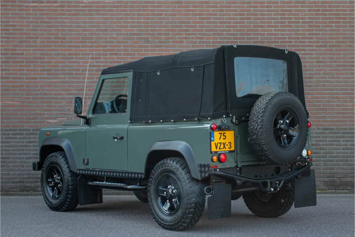 2.4 TD Soft Top E, 78.000km NAP, Origineel NL, Trekhaak, Elektrische ramen, Radio/CD, Centrale vergrendeling.