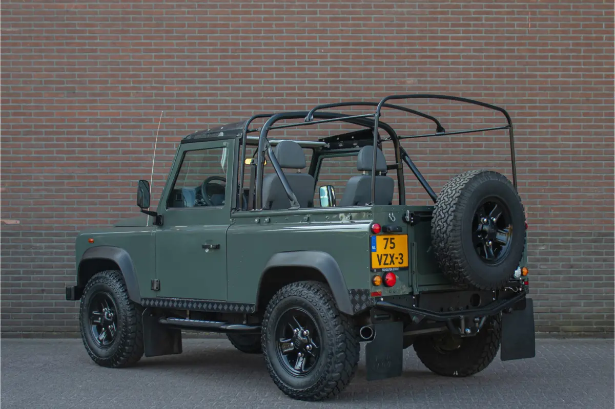 2.4 TD Soft Top E, 78.000km NAP, Origineel NL, Trekhaak, Elektrische ramen, Radio/CD, Centrale vergrendeling.