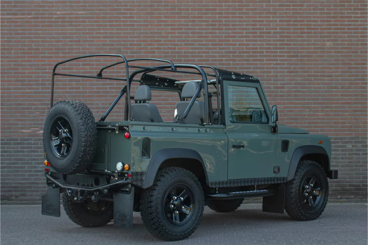 2.4 TD Soft Top E, 78.000km NAP, Origineel NL, Trekhaak, Elektrische ramen, Radio/CD, Centrale vergrendeling.
