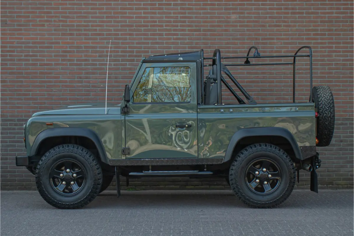 2.4 TD Soft Top E, 78.000km NAP, Origineel NL, Trekhaak, Elektrische ramen, Radio/CD, Centrale vergrendeling.