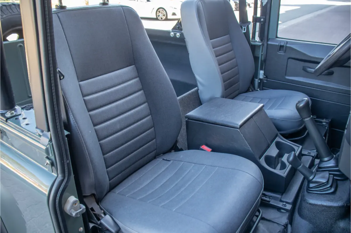 2.4 TD Soft Top E, 78.000km NAP, Origineel NL, Trekhaak, Elektrische ramen, Radio/CD, Centrale vergrendeling.