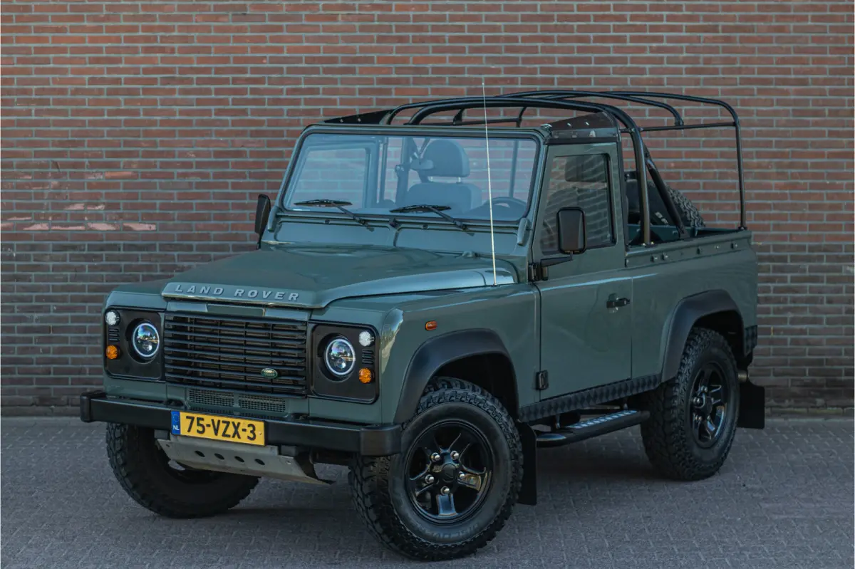 2.4 TD Soft Top E, 78.000km NAP, Origineel NL, Trekhaak, Elektrische ramen, Radio/CD, Centrale vergrendeling.