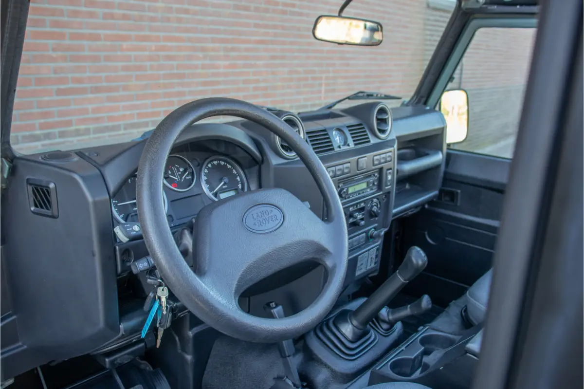 2.4 TD Soft Top E, 78.000km NAP, Origineel NL, Trekhaak, Elektrische ramen, Radio/CD, Centrale vergrendeling.