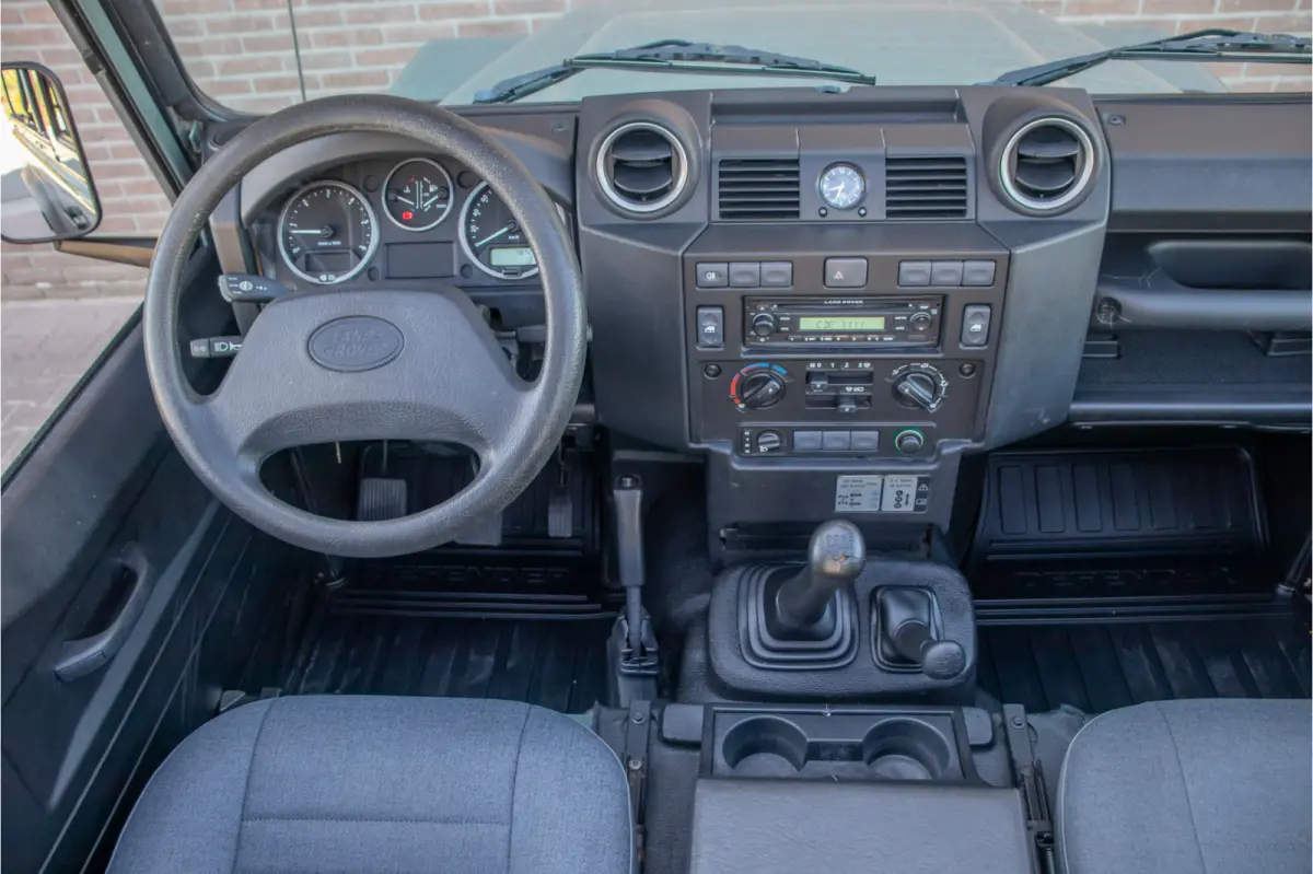 2.4 TD Soft Top E, 78.000km NAP, Origineel NL, Trekhaak, Elektrische ramen, Radio/CD, Centrale vergrendeling.