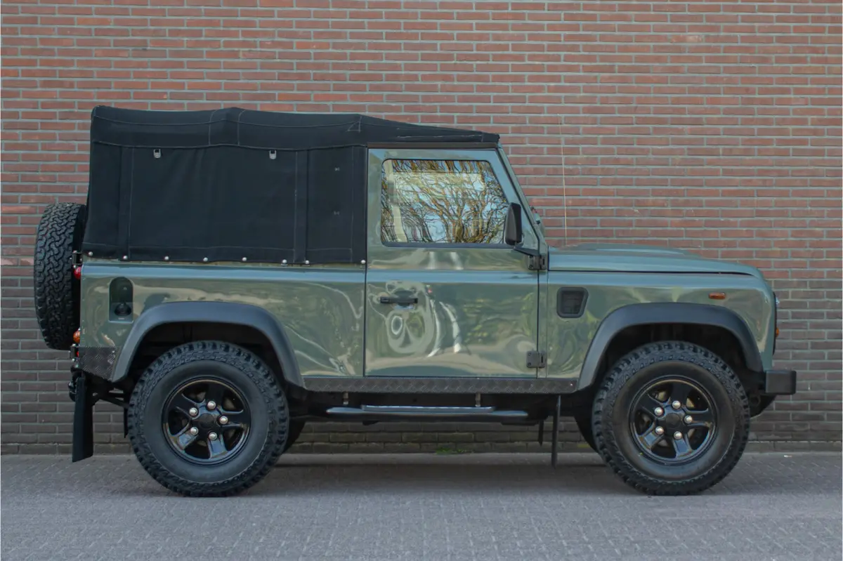 2.4 TD Soft Top E, 78.000km NAP, Origineel NL, Trekhaak, Elektrische ramen, Radio/CD, Centrale vergrendeling.