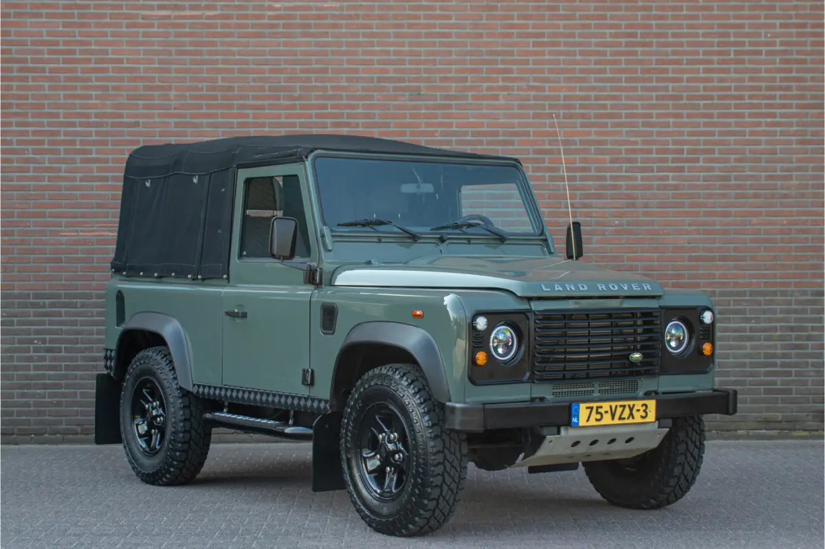 2.4 TD Soft Top E, 78.000km NAP, Origineel NL, Trekhaak, Elektrische ramen, Radio/CD, Centrale vergrendeling.