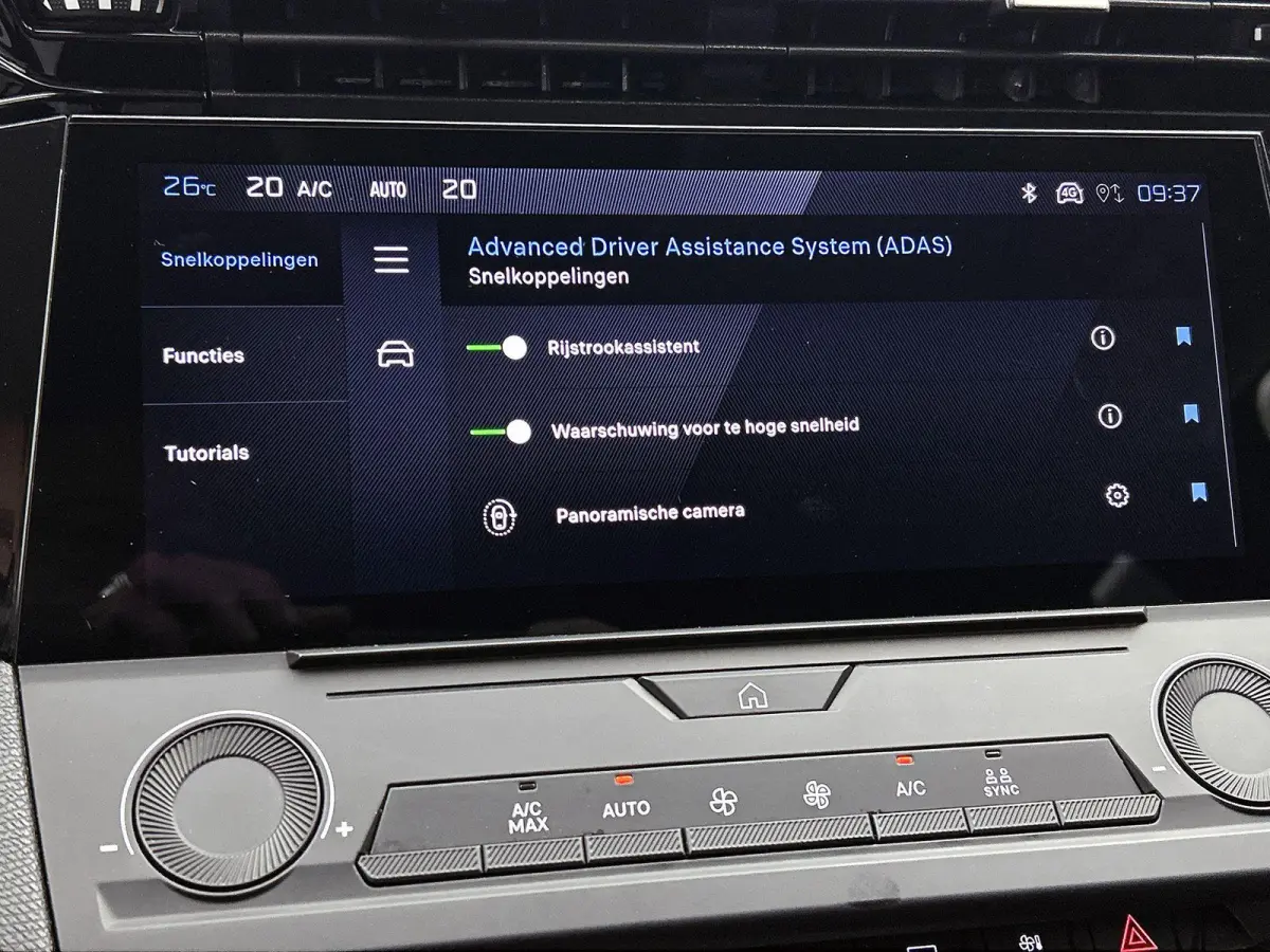 Allure Hybrid 145pk Automaat | Lage kilometerstand | Navigatie via draadloze Apple Carplay / Android auto | 360° Camera | Climate Control | Adaptieve Cruise Control | Parkeersensoren v+a | 