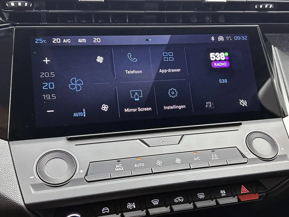 Allure Hybrid 145pk Automaat | Lage kilometerstand | Navigatie via draadloze Apple Carplay / Android auto | 360° Camera | Climate Control | Adaptieve Cruise Control | Parkeersensoren v+a | 