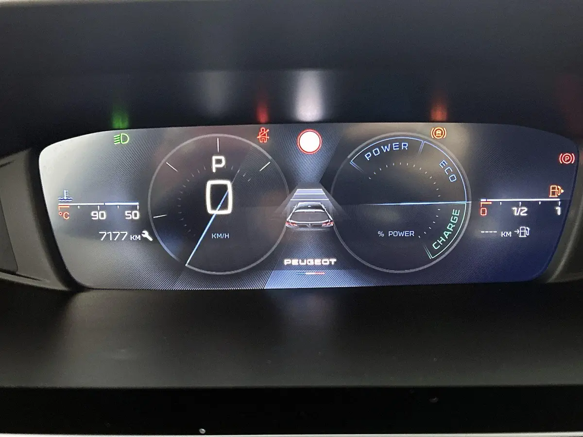 Allure Hybrid 145pk Automaat | Lage kilometerstand | Navigatie via draadloze Apple Carplay / Android auto | 360° Camera | Climate Control | Adaptieve Cruise Control | Parkeersensoren v+a | 