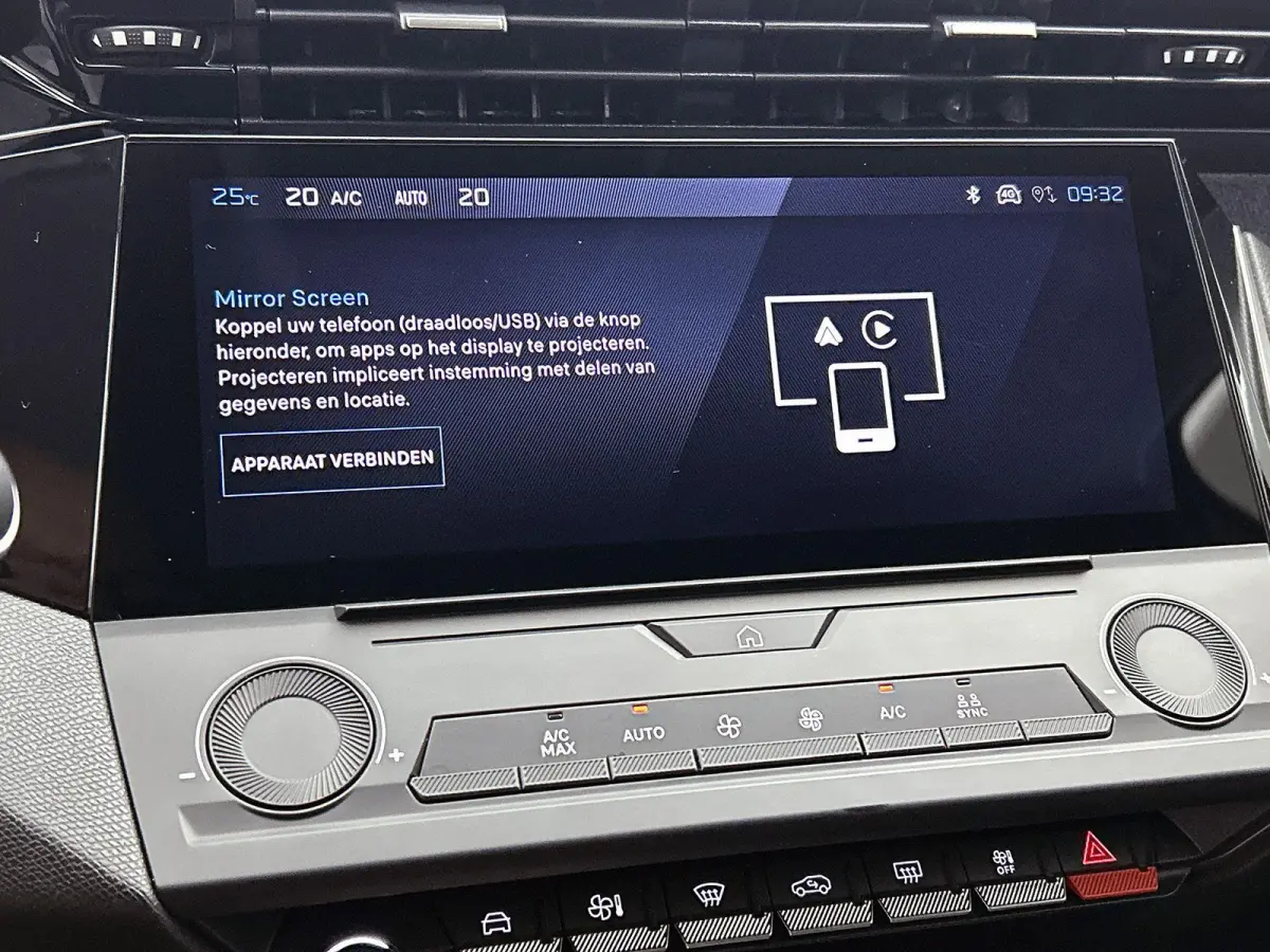 Allure Hybrid 145pk Automaat | Lage kilometerstand | Navigatie via draadloze Apple Carplay / Android auto | 360° Camera | Climate Control | Adaptieve Cruise Control | Parkeersensoren v+a | 