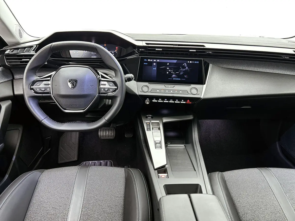 Allure Hybrid 145pk Automaat | Lage kilometerstand | Navigatie via draadloze Apple Carplay / Android auto | 360° Camera | Climate Control | Adaptieve Cruise Control | Parkeersensoren v+a | 
