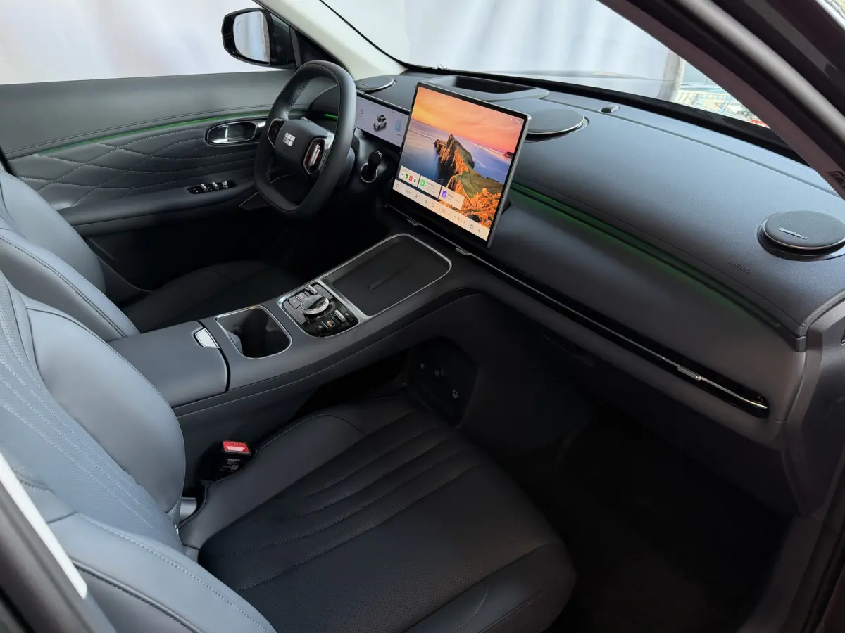 1.5 MAX+ PHEV LONG RANGE 136 KM | PANORAMADAK | MASSAGE