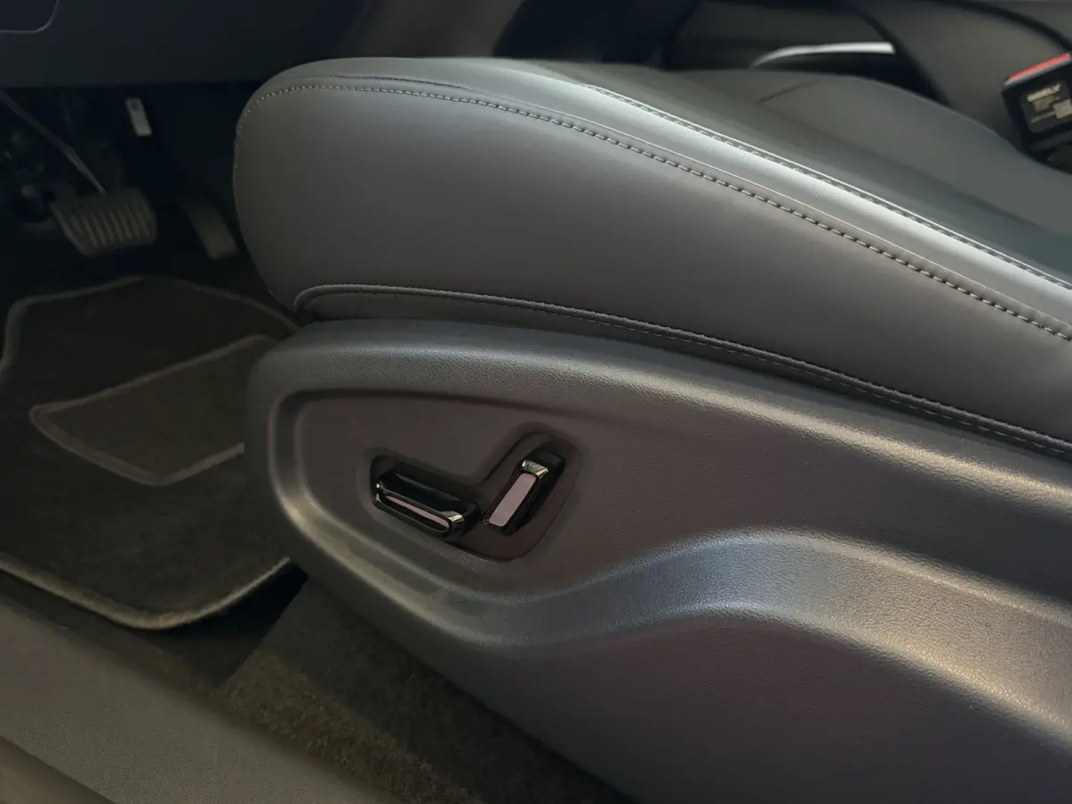 1.5 MAX+ PHEV LONG RANGE 136 KM | PANORAMADAK | MASSAGE