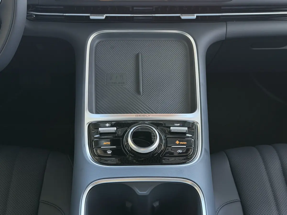 1.5 MAX+ PHEV LONG RANGE 136 KM | PANORAMADAK | MASSAGE