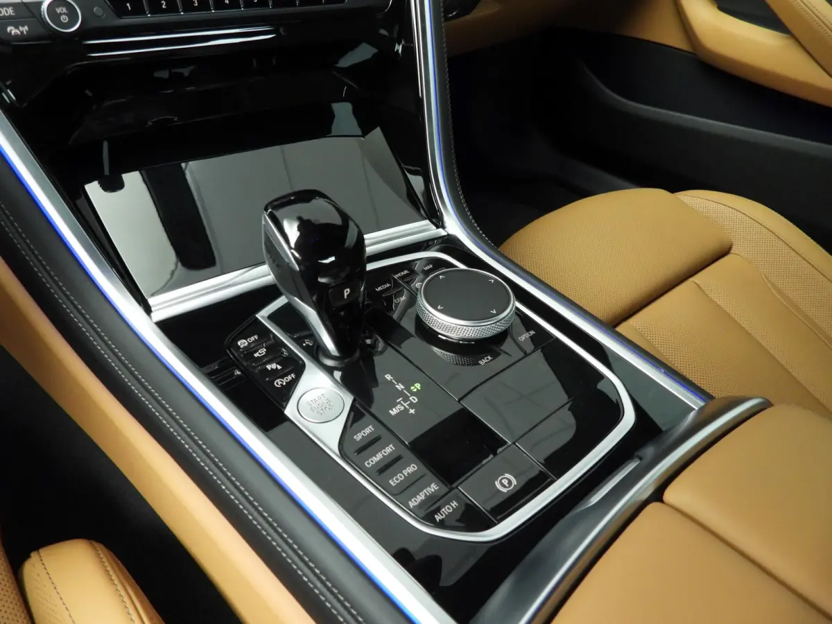 840i xDrive | M-Sportpakket | Laserlicht | Leder | HUD | Active cruise | Keyles go | M-Zetels | DAB | Hifi speakers | Alu 20 inch