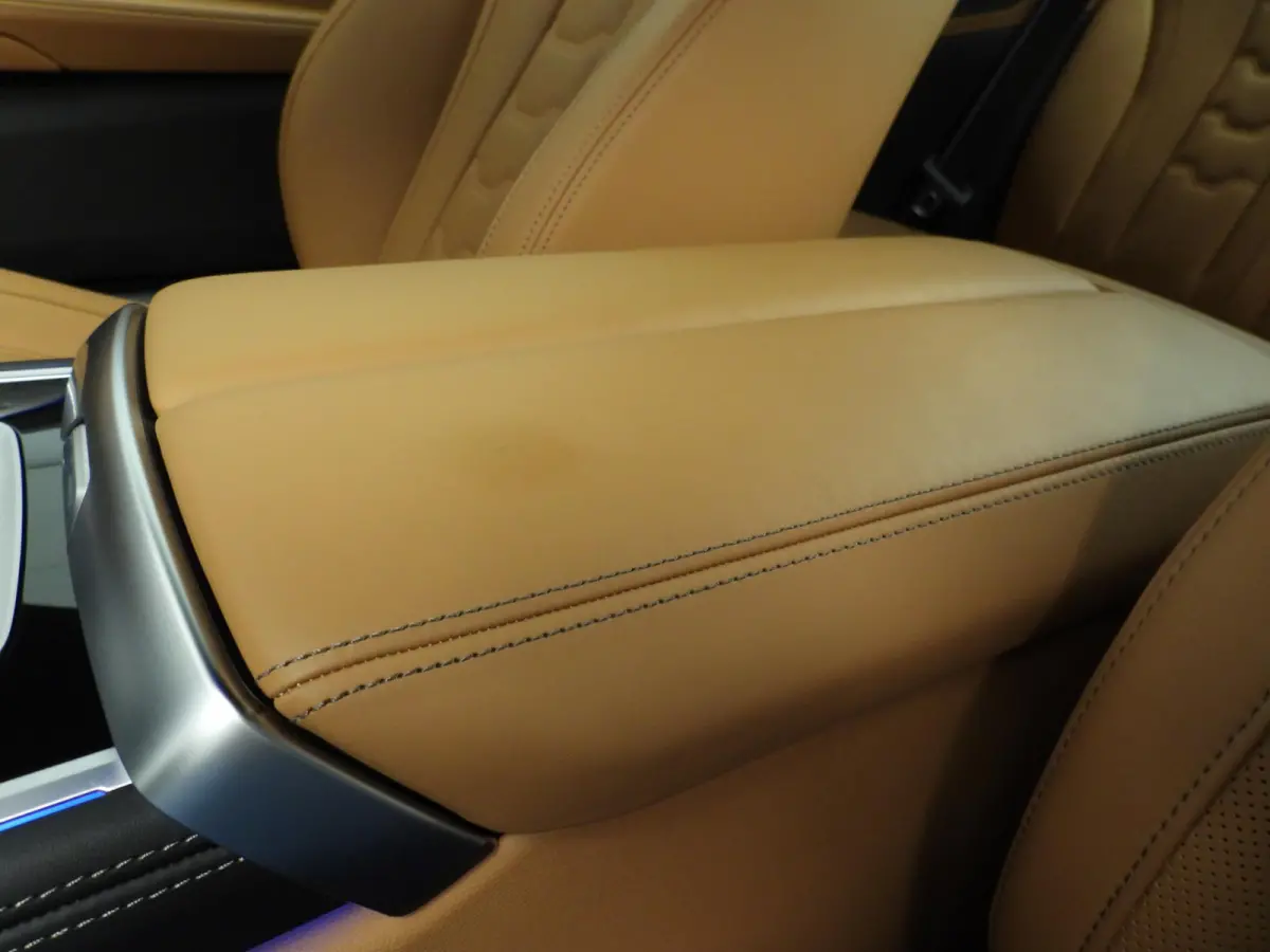 840i xDrive | M-Sportpakket | Laserlicht | Leder | HUD | Active cruise | Keyles go | M-Zetels | DAB | Hifi speakers | Alu 20 inch