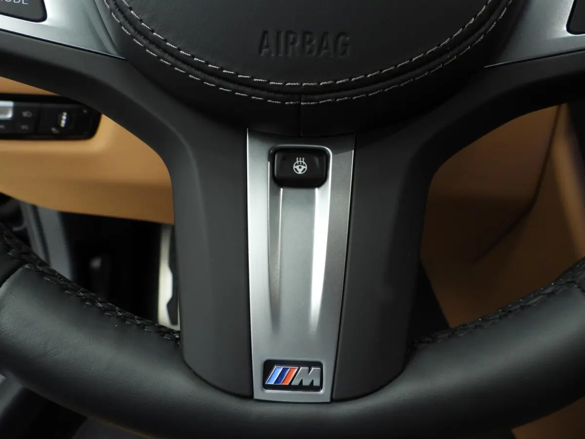 840i xDrive | M-Sportpakket | Laserlicht | Leder | HUD | Active cruise | Keyles go | M-Zetels | DAB | Hifi speakers | Alu 20 inch