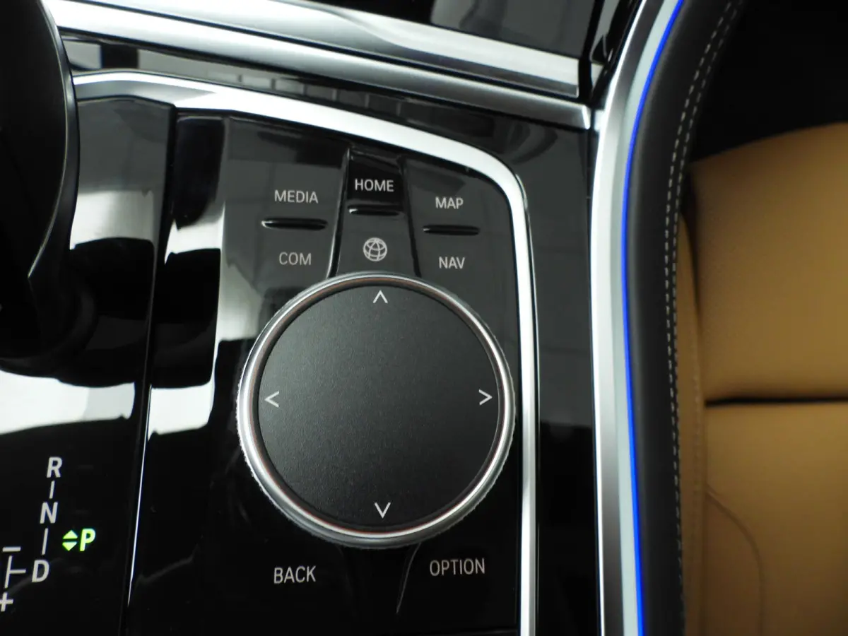 840i xDrive | M-Sportpakket | Laserlicht | Leder | HUD | Active cruise | Keyles go | M-Zetels | DAB | Hifi speakers | Alu 20 inch