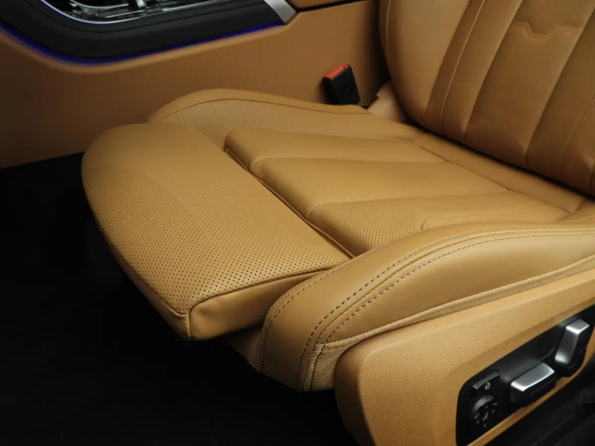 840i xDrive | M-Sportpakket | Laserlicht | Leder | HUD | Active cruise | Keyles go | M-Zetels | DAB | Hifi speakers | Alu 20 inch