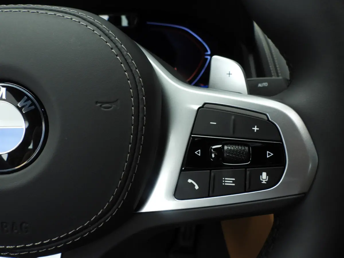 840i xDrive | M-Sportpakket | Laserlicht | Leder | HUD | Active cruise | Keyles go | M-Zetels | DAB | Hifi speakers | Alu 20 inch