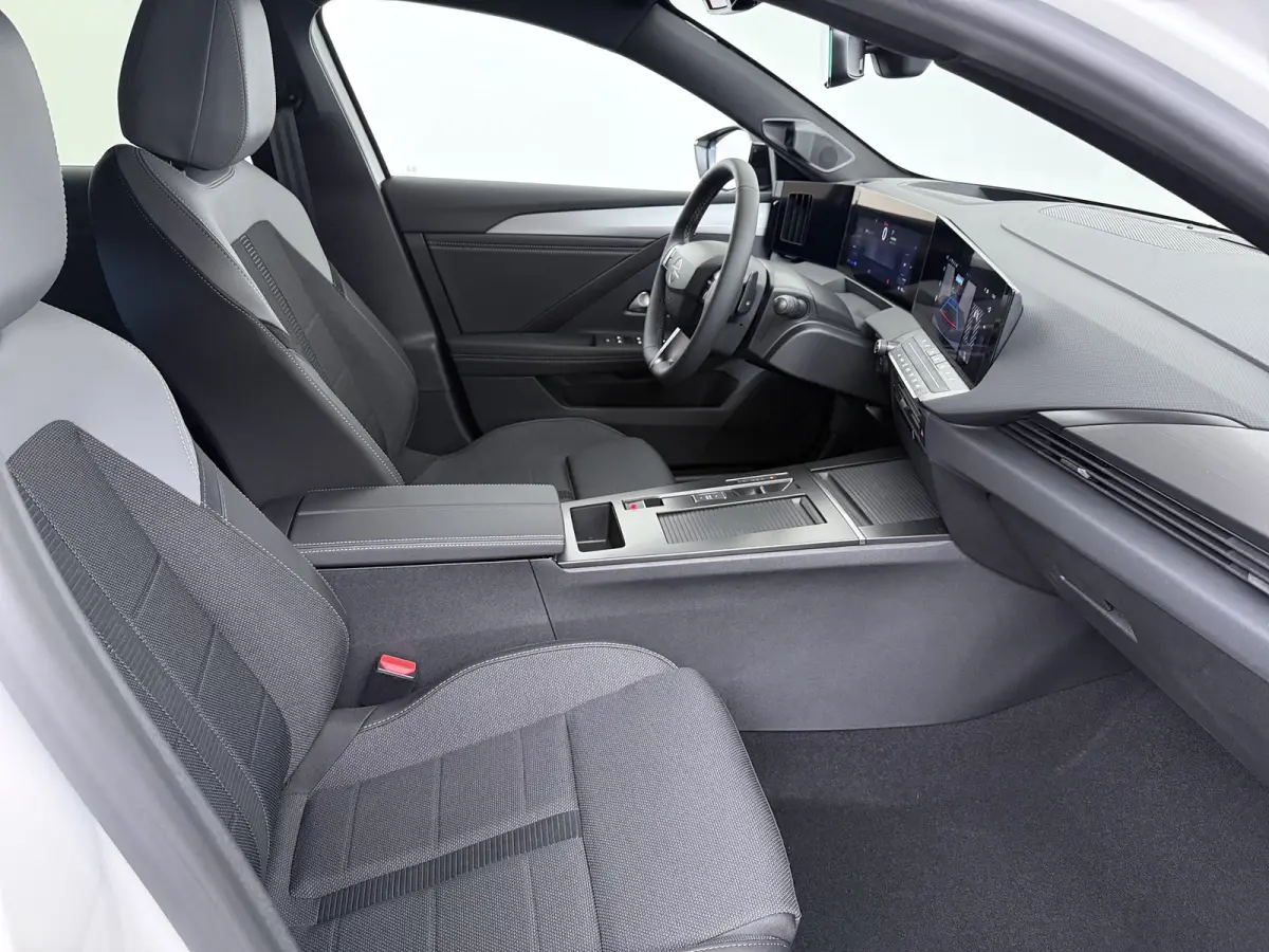 GS - Plug-In Hybrid | 3,7 kW boordlader | 7,4 kW boordlader | Achteruitrijcamera 180°