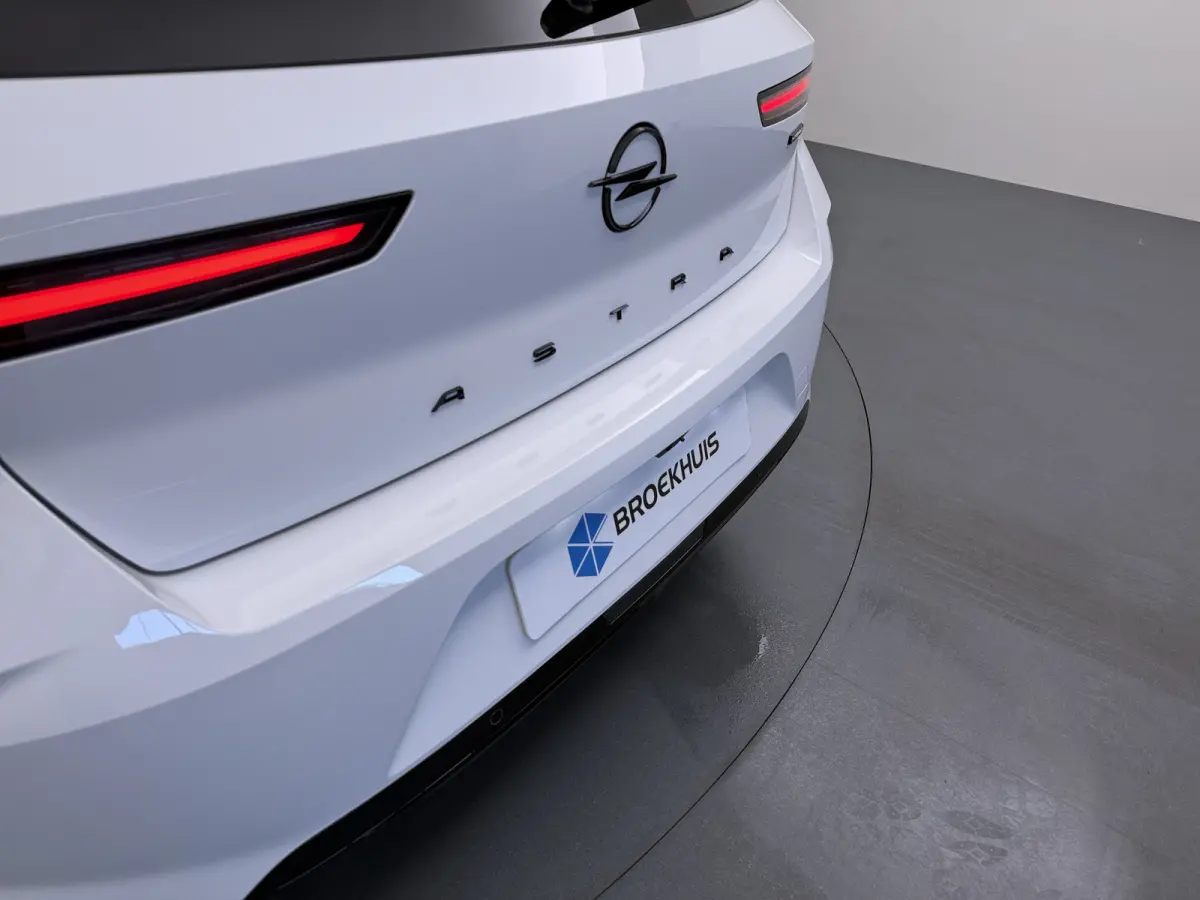 GS - Plug-In Hybrid | 3,7 kW boordlader | 7,4 kW boordlader | Achteruitrijcamera 180°