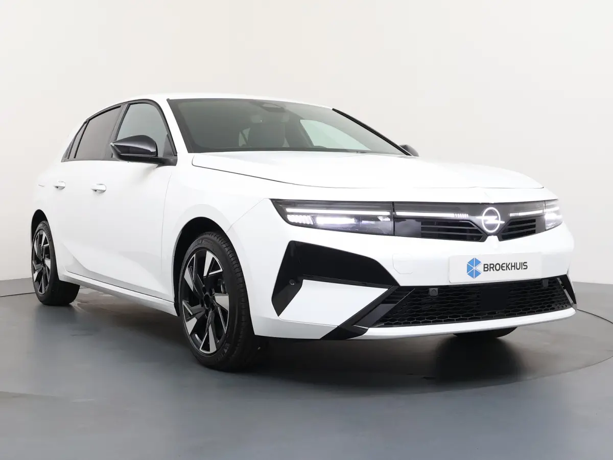GS - Plug-In Hybrid | 3,7 kW boordlader | 7,4 kW boordlader | Achteruitrijcamera 180°