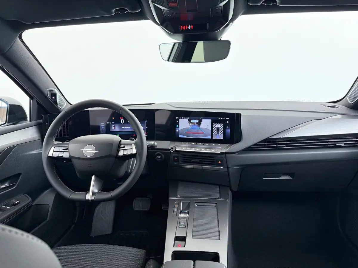 GS - Plug-In Hybrid | 3,7 kW boordlader | 7,4 kW boordlader | Achteruitrijcamera 180°