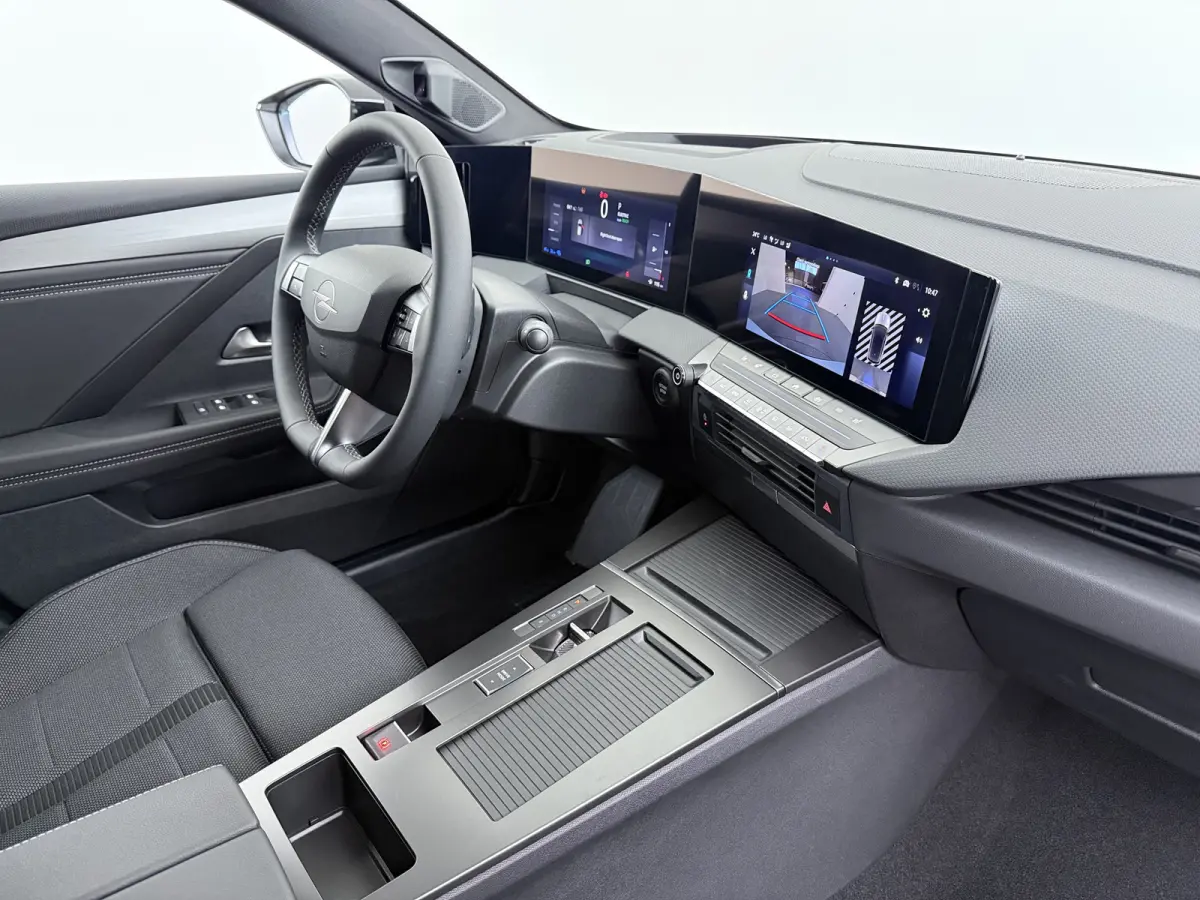 GS - Plug-In Hybrid | 3,7 kW boordlader | 7,4 kW boordlader | Achteruitrijcamera 180°
