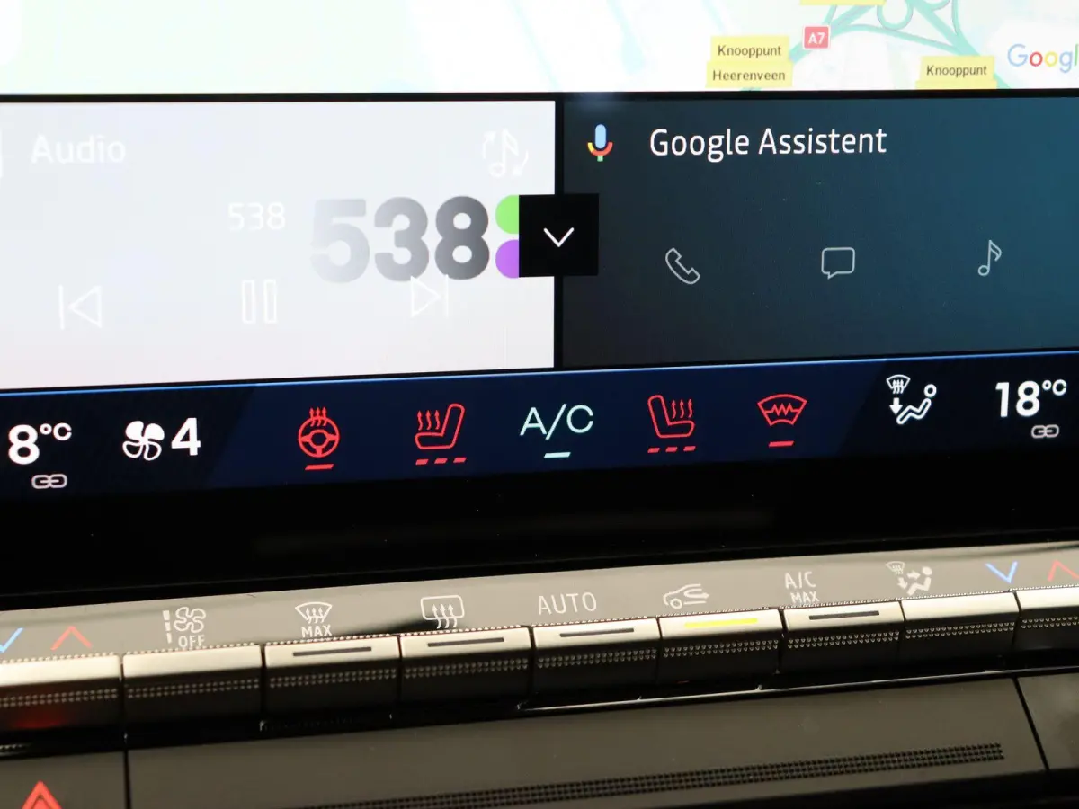 E-Tech 4x4 plug-in hybrid 300pk atelier Alpine | Vijf jaar garantie | Panoramisch dak | Harman Kardon | HUD | Elek. verwarmbaar voorruit |