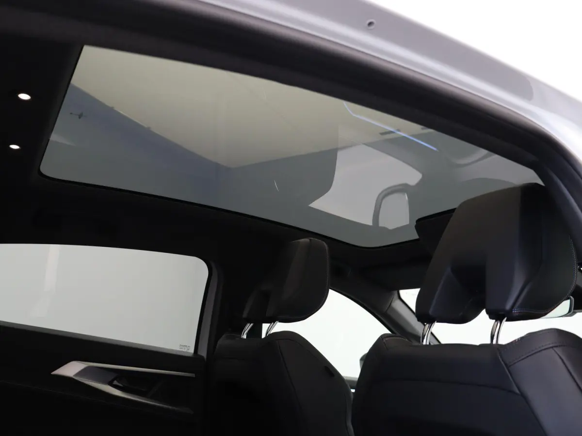 E-Tech 4x4 plug-in hybrid 300pk atelier Alpine | Vijf jaar garantie | Panoramisch dak | Harman Kardon | HUD | Elek. verwarmbaar voorruit |
