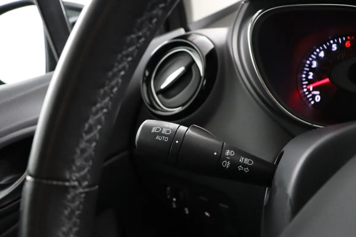 TCe 90 Intens | Parkeercamera | Navigatie |