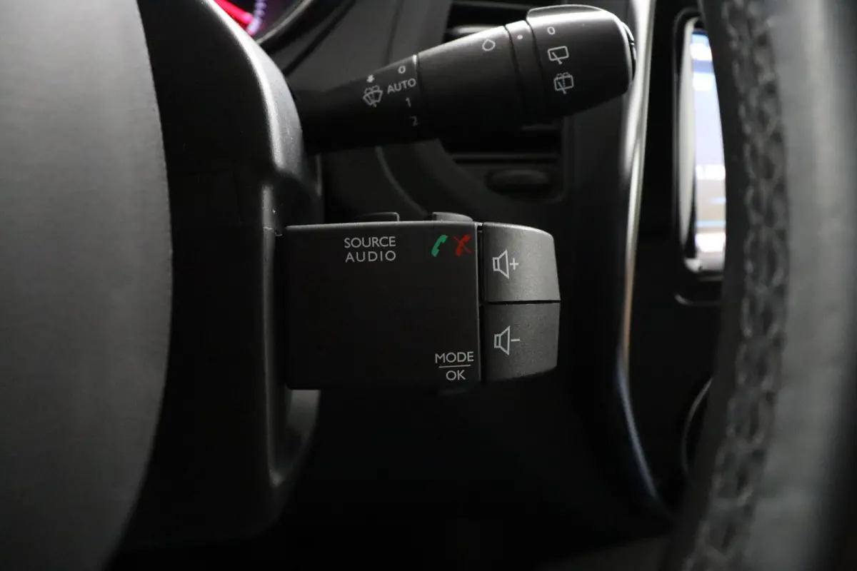 TCe 90 Intens | Parkeercamera | Navigatie |