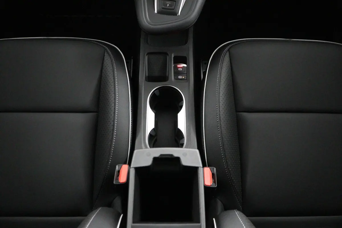 1.8 HEV AT Instyle | € 2.000 Korting! | 360º Camera | Adaptive Cruise Control | Bekleding Leder | Climate Control | Elektrische Stoelen | Google Navigatie | Panoramadak | Stoel- en Stuurv