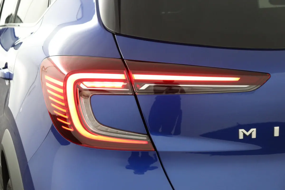 1.8 HEV AT Instyle | € 2.000 Korting! | 360º Camera | Adaptive Cruise Control | Bekleding Leder | Climate Control | Elektrische Stoelen | Google Navigatie | Panoramadak | Stoel- en Stuurv