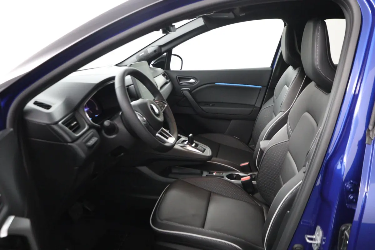 1.8 HEV AT Instyle | € 2.000 Korting! | 360º Camera | Adaptive Cruise Control | Bekleding Leder | Climate Control | Elektrische Stoelen | Google Navigatie | Panoramadak | Stoel- en Stuurv