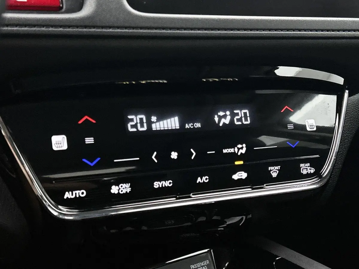 1.5 i-VTEC Executive | TREKHAAK | PANORAMADAK | NAVIGATIE | CAMERA | KLIMAATREGELING