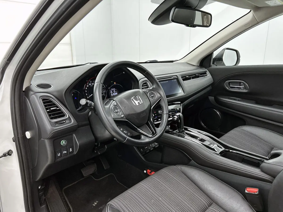 1.5 i-VTEC Executive | TREKHAAK | PANORAMADAK | NAVIGATIE | CAMERA | KLIMAATREGELING
