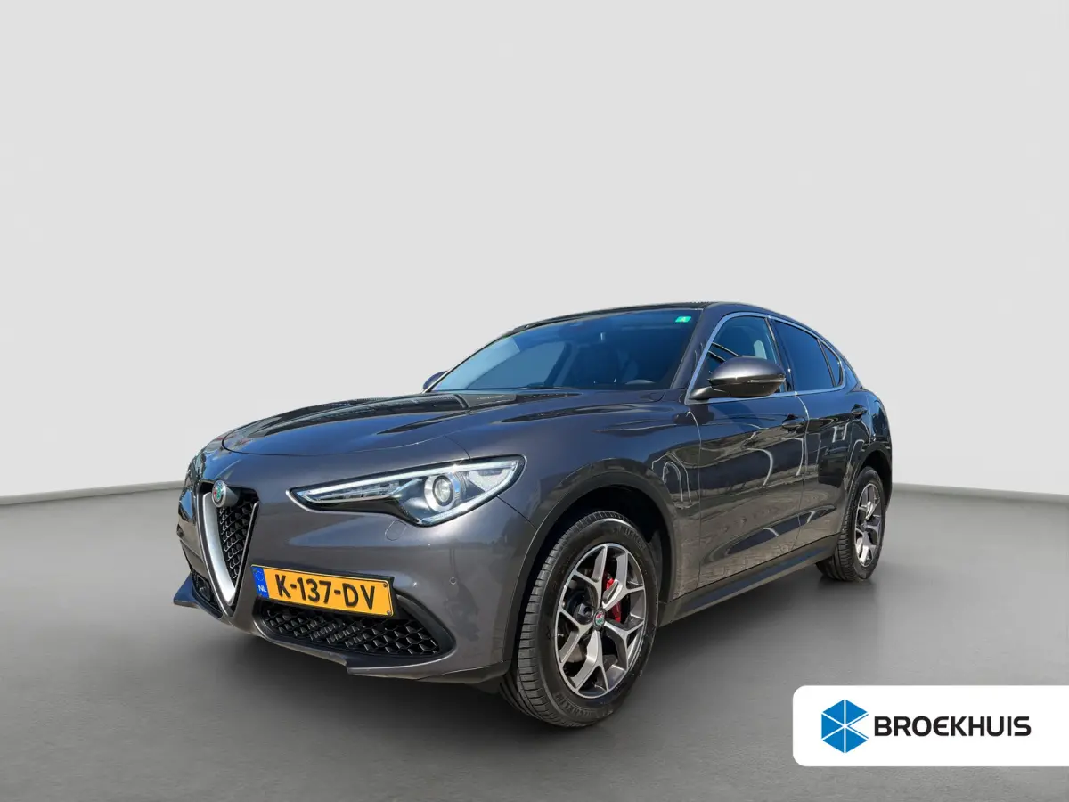 2.0 T 200pk AWD Super | 19'' velgen | Navigatie | Active suspension | Carplay | Elektrische stoelen | Adaptive crusie controle | Camera | Elektrische achterklep | Stoelgeheugen | Dodehoek de