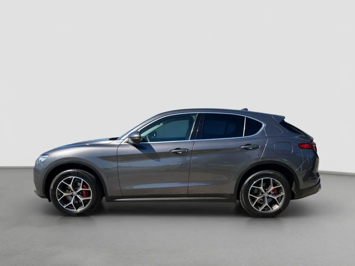 2.0 T 200pk AWD Super | 19'' velgen | Navigatie | Active suspension | Carplay | Elektrische stoelen | Adaptive crusie controle | Camera | Elektrische achterklep | Stoelgeheugen | Dodehoek de