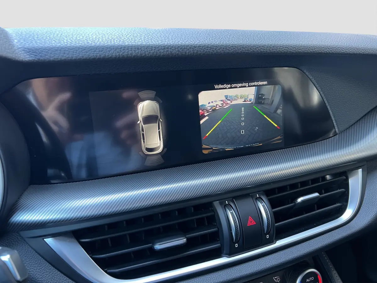 2.0 T 200pk AWD Super | 19'' velgen | Navigatie | Active suspension | Carplay | Elektrische stoelen | Adaptive crusie controle | Camera | Elektrische achterklep | Stoelgeheugen | Dodehoek de