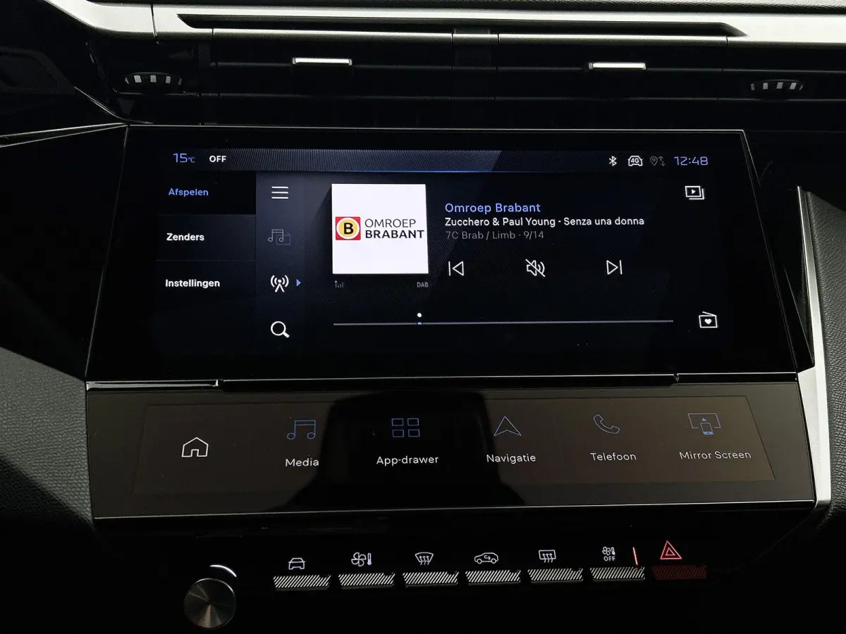 GT 1.6 Plug-in Hybrid 195pk Automaat | DEMO | Navigatie | 360 graden camera | Adaptive cruise control | Panorama schuifdak | Focal audiosysteem | Elektrische achterklep