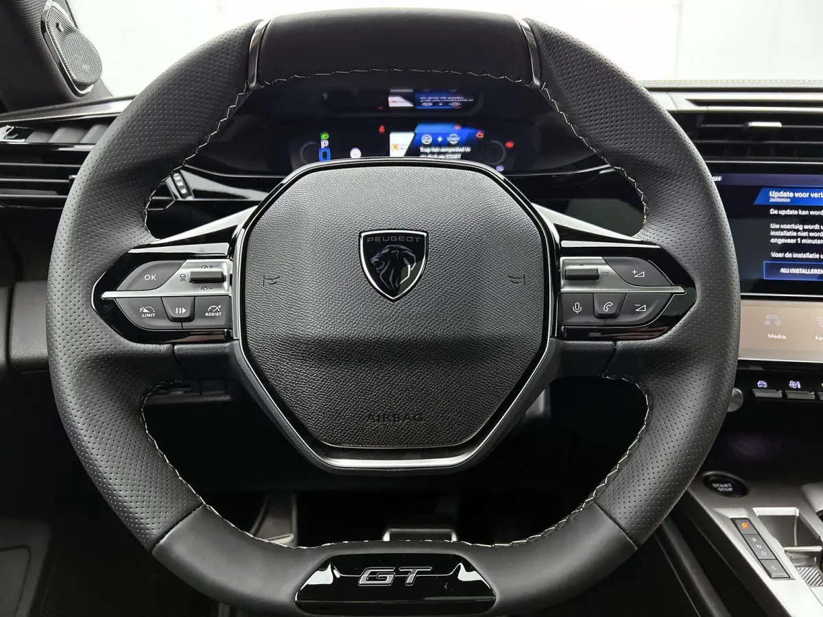 GT 1.6 Plug-in Hybrid 195pk Automaat | DEMO | Navigatie | 360 graden camera | Adaptive cruise control | Panorama schuifdak | Focal audiosysteem | Elektrische achterklep