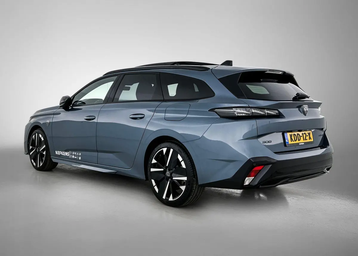 GT 1.6 Plug-in Hybrid 195pk Automaat | DEMO | Navigatie | 360 graden camera | Adaptive cruise control | Panorama schuifdak | Focal audiosysteem | Elektrische achterklep