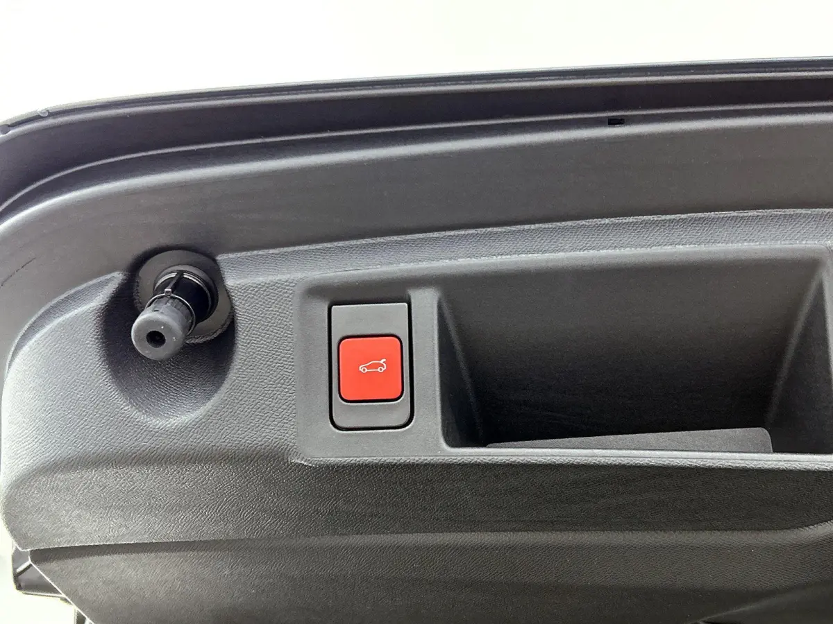 GT 1.6 Plug-in Hybrid 195pk Automaat | DEMO | Navigatie | 360 graden camera | Adaptive cruise control | Panorama schuifdak | Focal audiosysteem | Elektrische achterklep